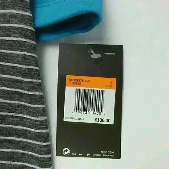 NEW! Nike Women’s S Stripe Tankini Top NWT $106 - Picture 2 of 4